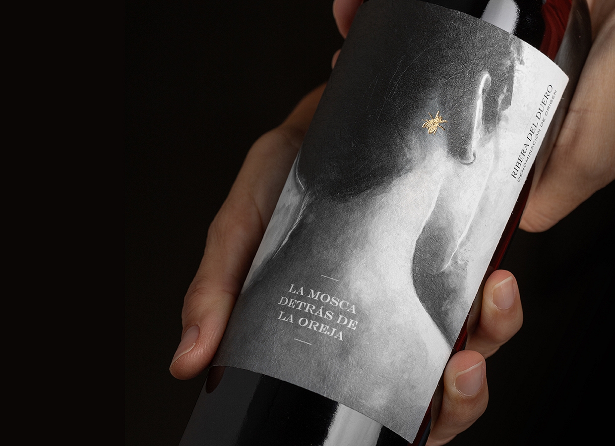 La mosca detrás de la oreja. Naming y diseño de etiqueta