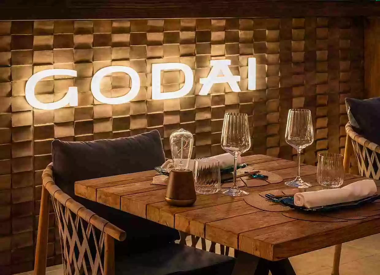 Diseño de logotipo para restaurante Godai Menorca