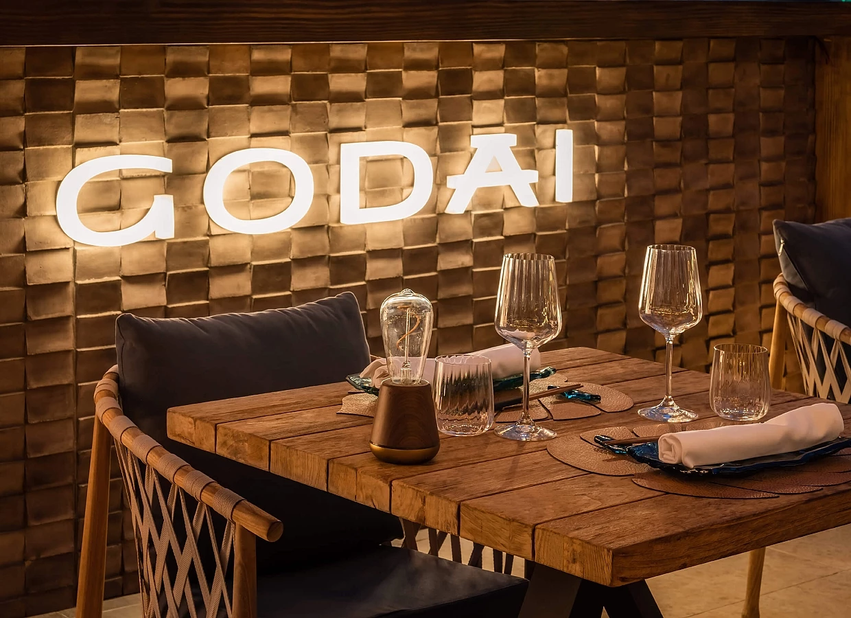 Diseño de logotipo para restaurante Godai Menorca